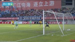 阿尔及利亚总统接见国家足球队激励球员士气